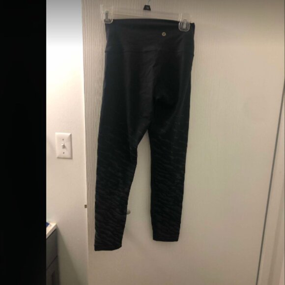 Lululemon Lunar New Year Wunder Under High Rise Tight 25" Legging Sz 6 - Picture 6 of 6